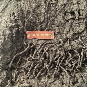 Montgomery scarf